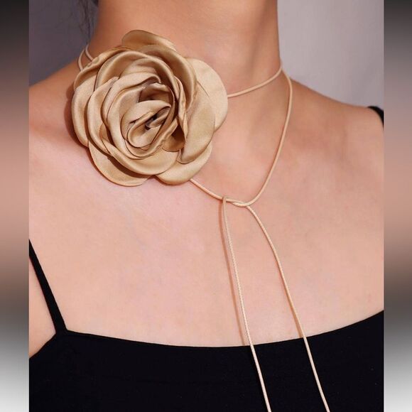 Nude flower choker S78 - Picture 2 of 4